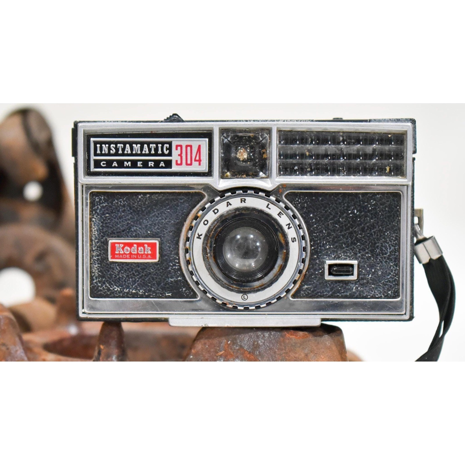Vintage Kodak Instamatic 304 Camera - 126 Film - Untested, Display/Decor/Refurb