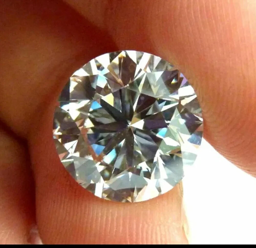 Lab-Grown 2.10Ct CVD Diamond 8.40mm Round D, Clarity FL ,Certified Loose Diamond