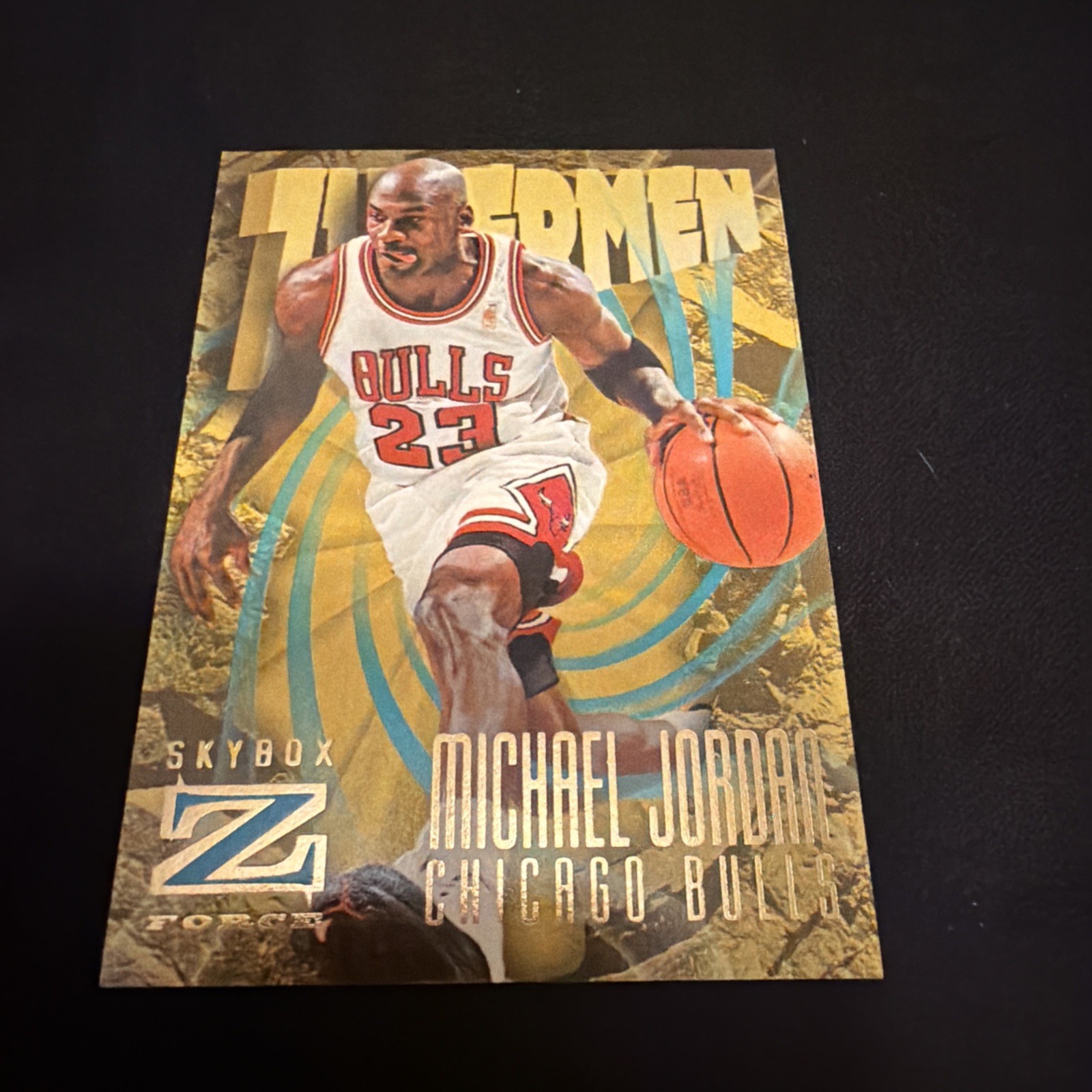 Vintage Michael Jordan SkyBox 1997-98 Z-Force Gold Foil Bulls #179 Vintage Michael Jordan SkyBox 1997-98 Z-Force Gold Foil Bulls #179