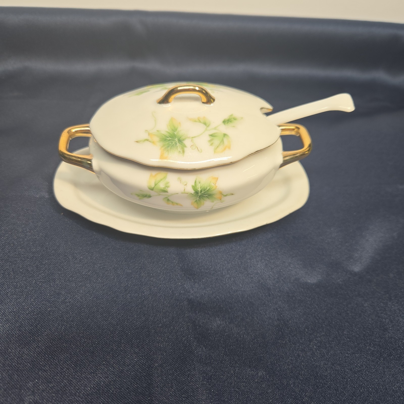 Vtg Royal Crown 1446 Condiment Dish w/ Attached Underplate and Plastic Spoon Vtg Royal Crown 1446 Condiment Dish w/ Attached Underplate and Plastic Spoon