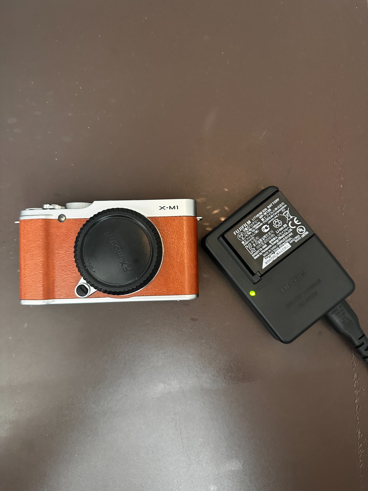 MINT Fujifilm X-M1 16.3MP Digital Camera Brown Body from Japan
