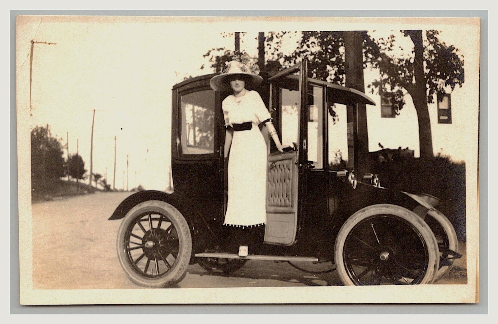 RPPC ~ Early Auto Edison Baker Electric Car Brass era RPPC ~ Early Auto Edison Baker Electric Car Brass era