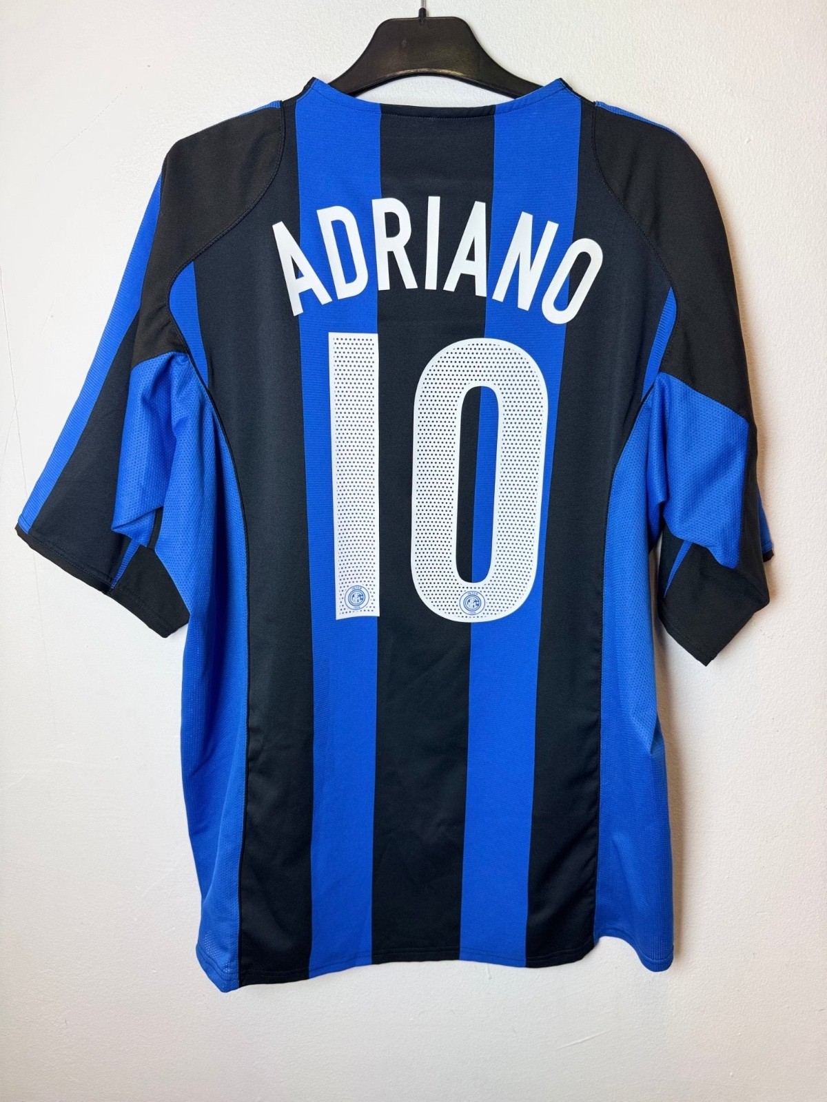 Original Inter Milan 04/05 Home - Adriano #10 Original Inter Milan 04/05 Home - Adriano #10