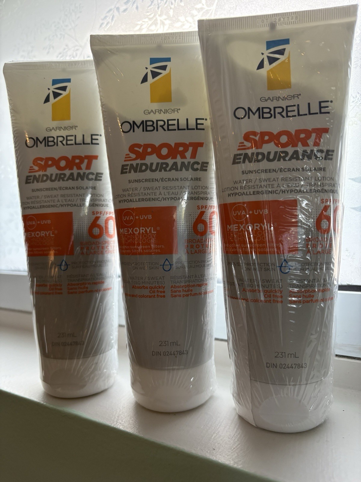 3x Garnier Ombrelle Sport Endurance SPF 60, 200ml  Sunscreen Lotion