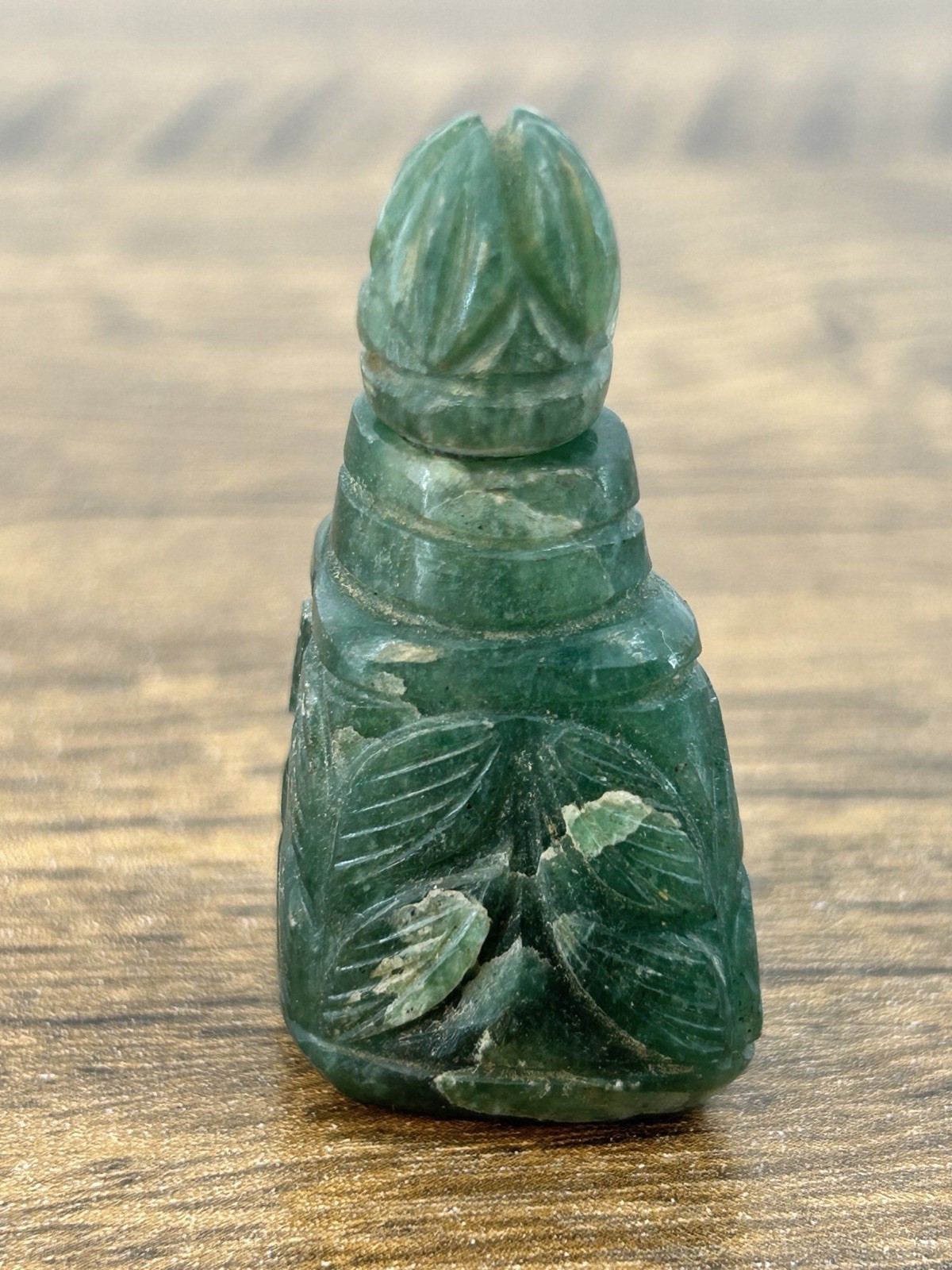 Vintage Chinese Carved Jade Perfume Scent Snuff Bottle with Lid Vintage Chinese Carved Jade Perfume Scent Snuff Bottle with Lid