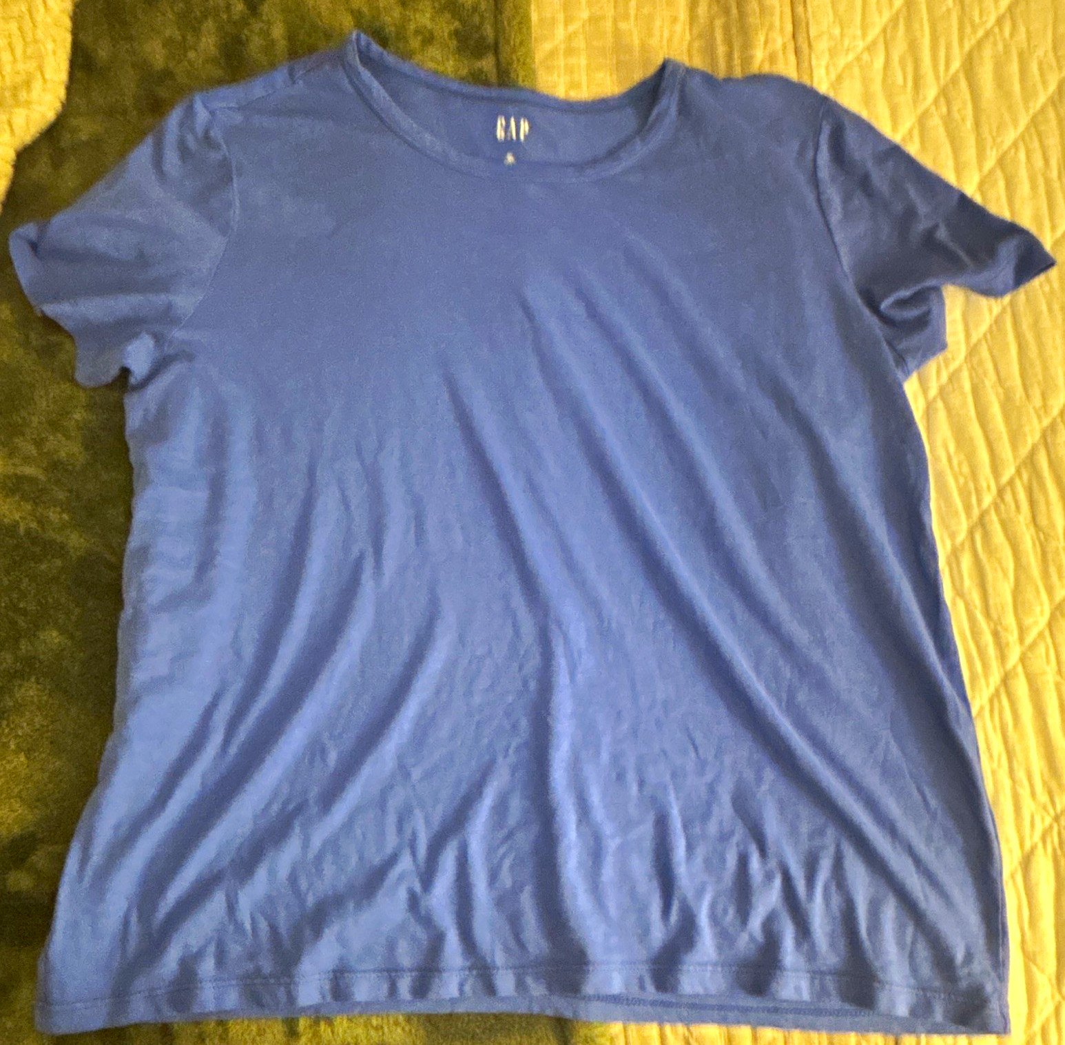 Gap womens Blue Solid Crew Neck Short Sleeve T-Shirt Size M Regular Gap womens Blue Solid Crew Neck Short Sleeve T-Shirt Size M Regular
