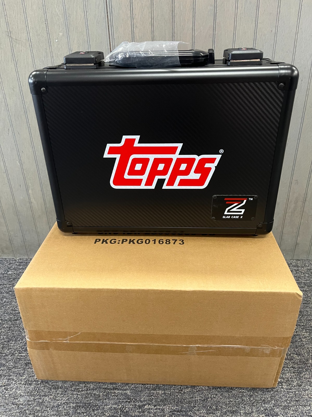 Topps x Zion Slab Case X 3 Row– Limited Edition - Holds 110 Slabs
