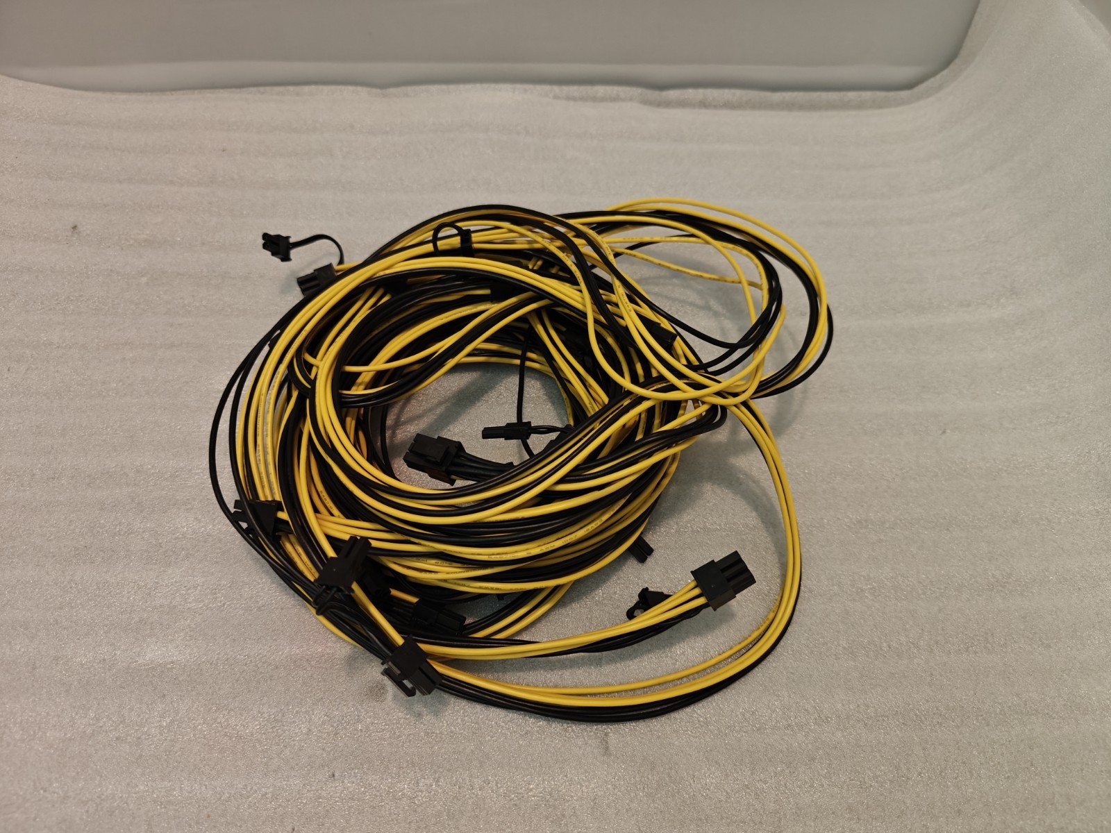 10 Parallel Miner 36 inch 16AWG 6 Pin Male to 8 Pin (6+2) Male PCIE Power Cables 10 Parallel Miner 36 inch 16AWG 6 Pin Male to 8 Pin (6+2) Male PCIE Power Cables