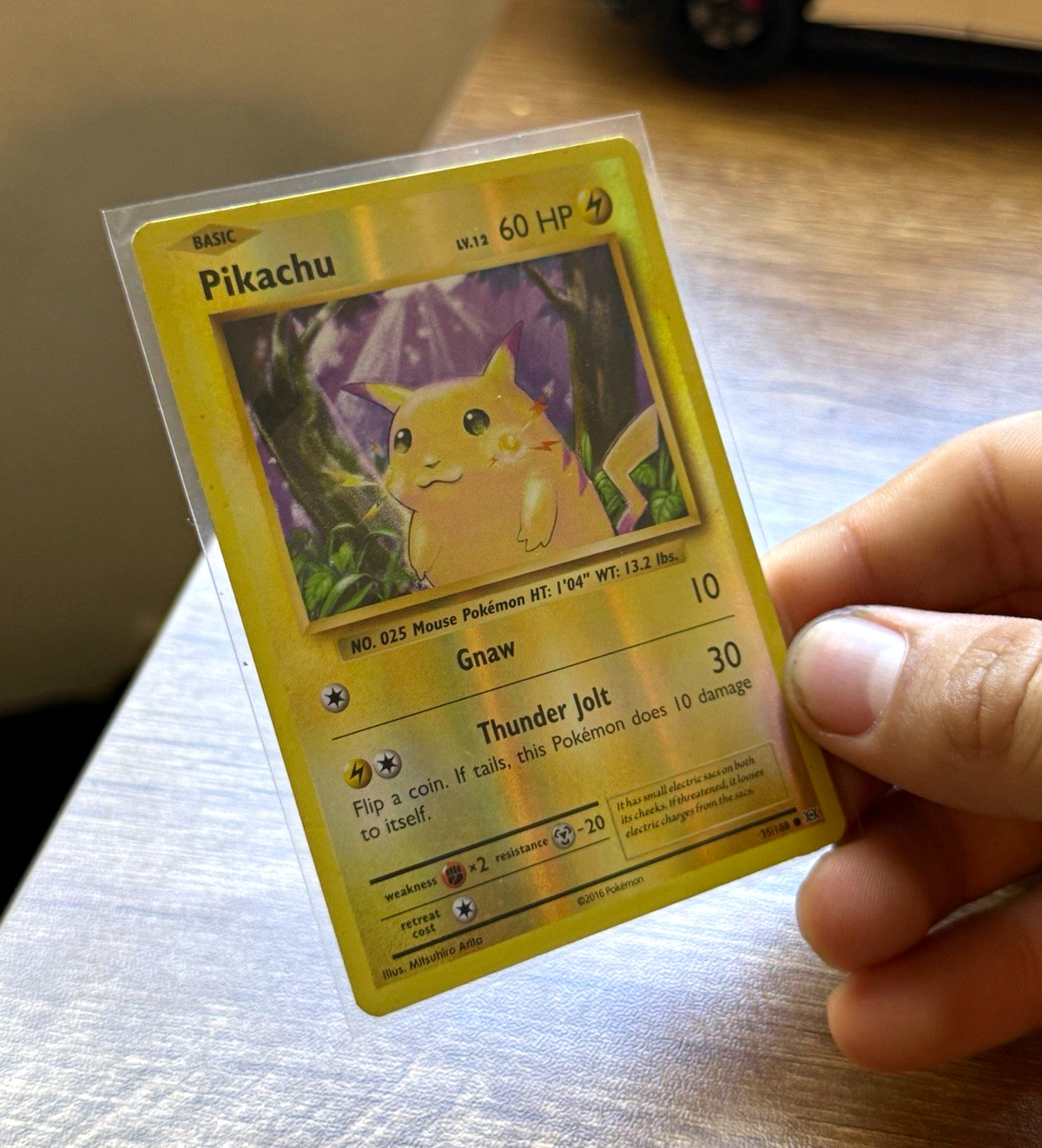 The Pokémon Company Pokémon TCG Pikachu 35/108 Evolutions Reverse Holo EN The Pokémon Company Pokémon TCG Pikachu 35/108 Evolutions Reverse Holo EN