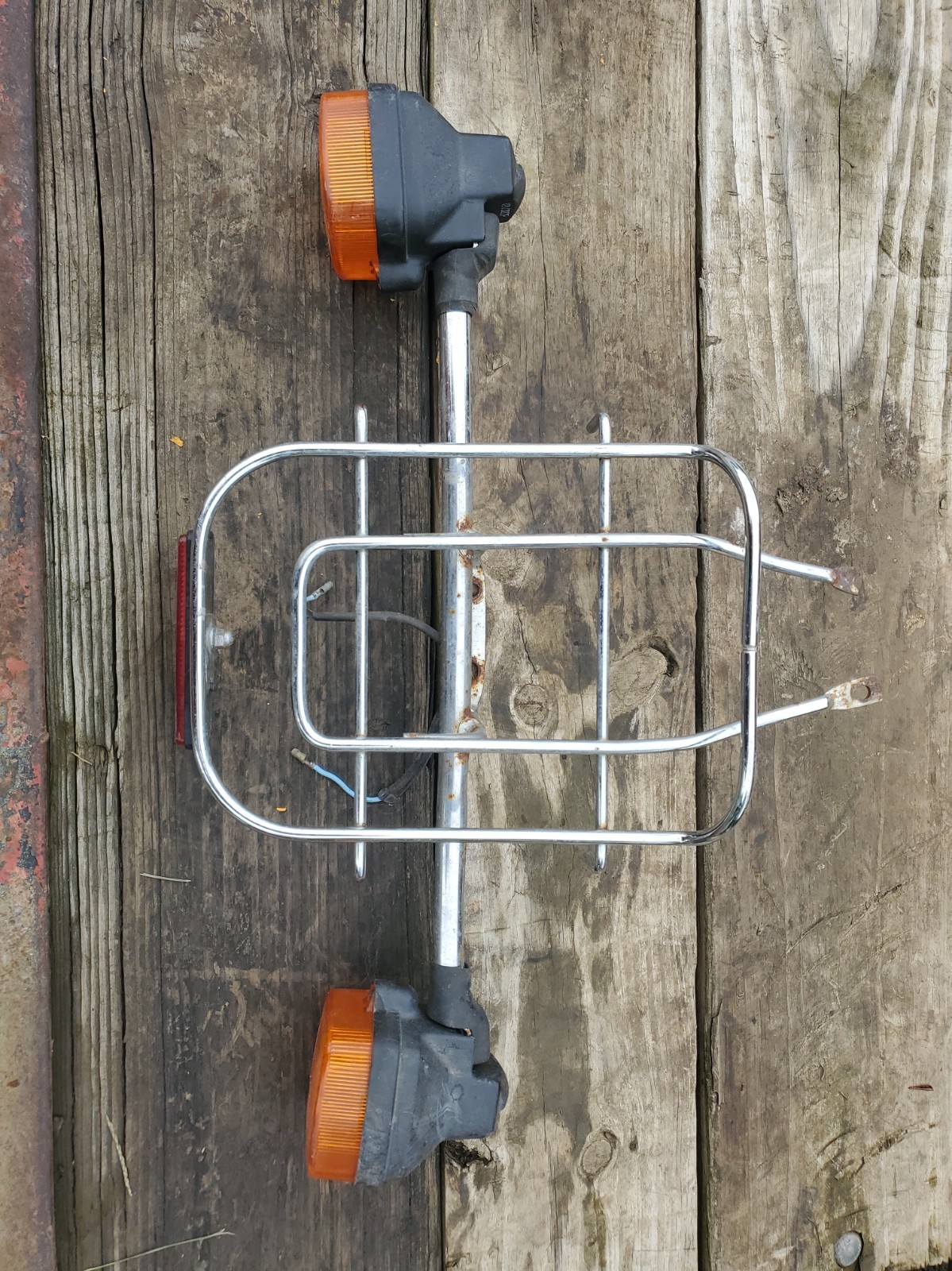 1984-87 Honda SPREE NQ50 Rear Rack Carrier Rack Turn Signals OEM Left Right READ 1984-87 Honda SPREE NQ50 Rear Rack Carrier Rack Turn Signals OEM Left Right READ