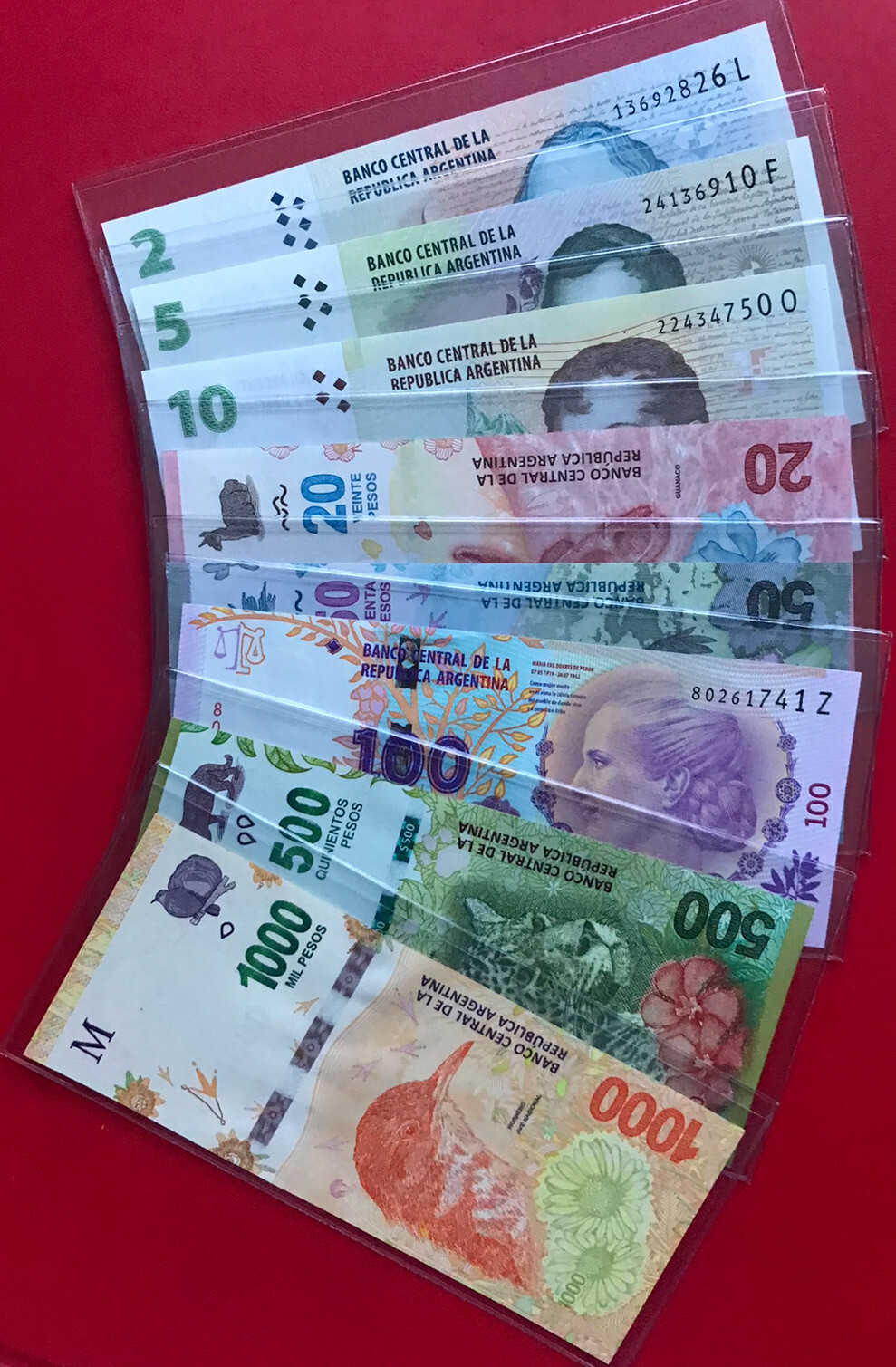 Argentina 8 PCS MIX Set ( 2 5 10 20 50 100 500 1000 Pesos ) 2012-2020 UNC Argentina 8 PCS MIX Set ( 2 5 10 20 50 100 500 1000 Pesos ) 2012-2020 UNC