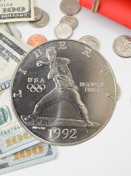 1992 D Olympic Commemorative Silver Dollar - 90% Silver - BU - Encapsulated 1992 D Olympic Commemorative Silver Dollar - 90% Silver - BU - Encapsulated