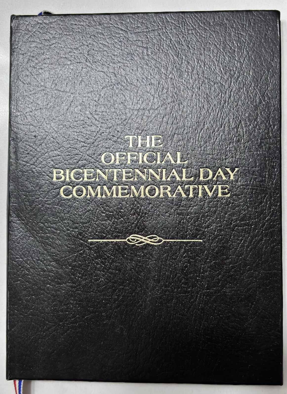 The Official Bicentennial Day Commemorative Medal & Booklet 1976 Franklin Mint The Official Bicentennial Day Commemorative Medal & Booklet 1976 Franklin Mint