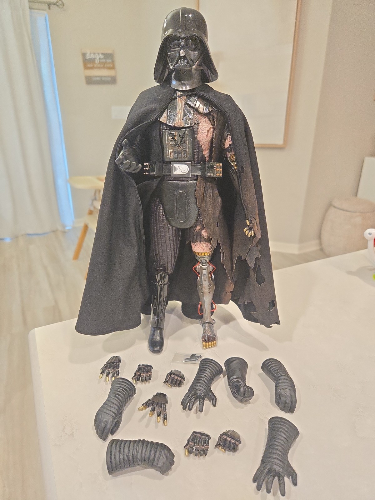 Hot Toys DX45 Darth Vader Battle Damaged Deluxe