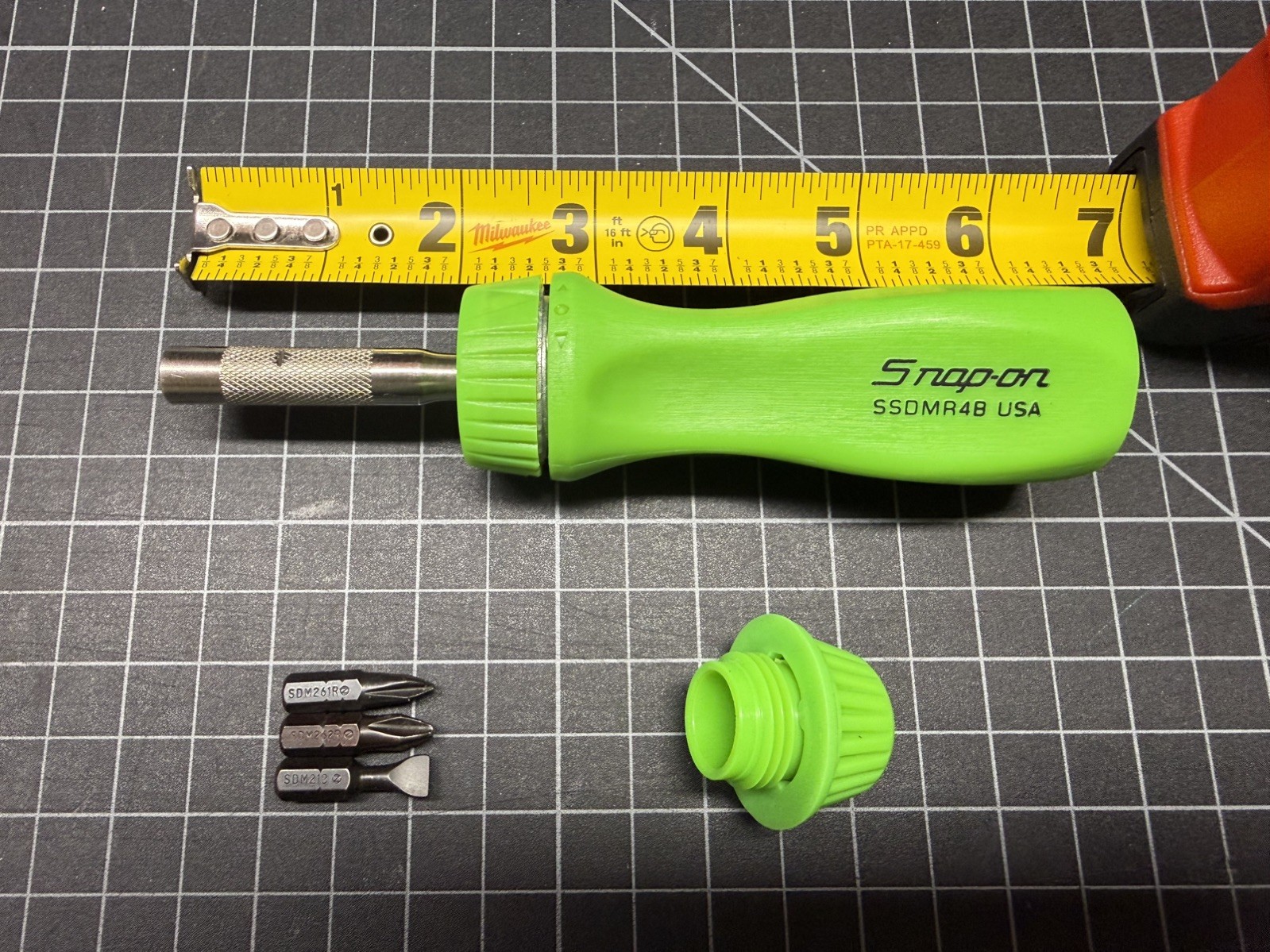 Snap-on Tools USA GREEN NEW Hard Handle SHORT Ratcheting Screwdriver SSDMR4B Snap-on Tools USA GREEN NEW Hard Handle SHORT Ratcheting Screwdriver SSDMR4B
