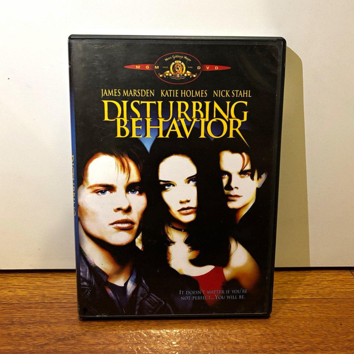 Disturbing Behavior DVD Widescreen R (1998) James Marsden Katie Holmes MGM Disturbing Behavior DVD Widescreen R (1998) James Marsden Katie Holmes MGM