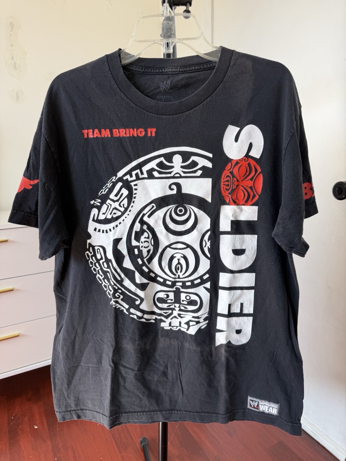 BRING IT SOLDIER TRIBAL THE ROCK WWE B2A PUSH THE PACE T-SHIRT Size:LARGE