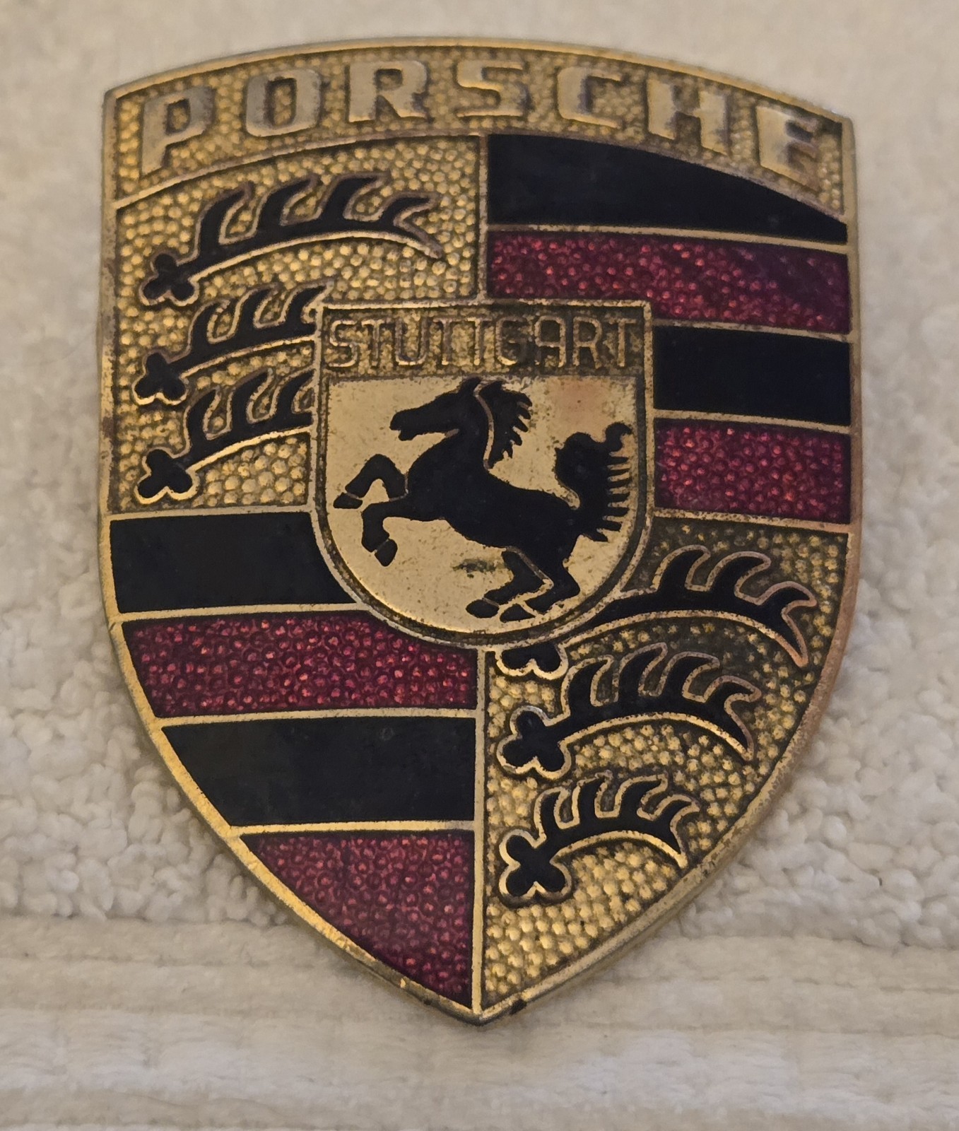 GENUINE ORIGINAL PORSCHE 911 CREST FRONT HOOD BADGE EMBLEM STUTTGART 90155921020 GENUINE ORIGINAL PORSCHE 911 CREST FRONT HOOD BADGE EMBLEM STUTTGART 90155921020