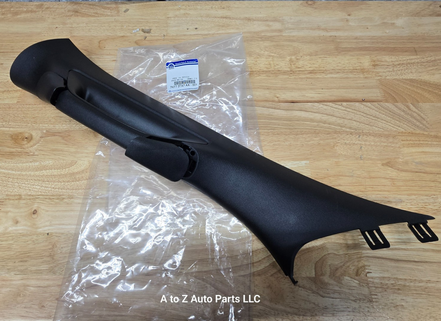 NEW 2019-2026 Ram 2500-3500 HD DRIVER A-Pillar Interior trim / GRAB HANDLE, OEM NEW 2019-2026 Ram 2500-3500 HD DRIVER A-Pillar Interior trim / GRAB HANDLE, OEM