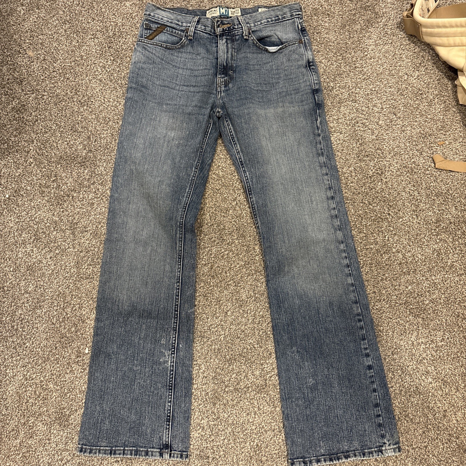 Ariat M7 Legacy Men\'s Jeans 31x32 Slim Fit Boot Cut Blue Western Cowboy Denim Ariat M7 Legacy Men\'s Jeans 31x32 Slim Fit Boot Cut Blue Western Cowboy Denim