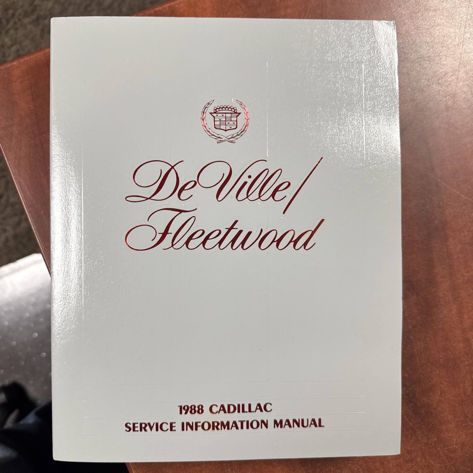 Vtg 1988 Cadillac DeVille Fleetwood 4.5 L V8 Service Manual OEM New