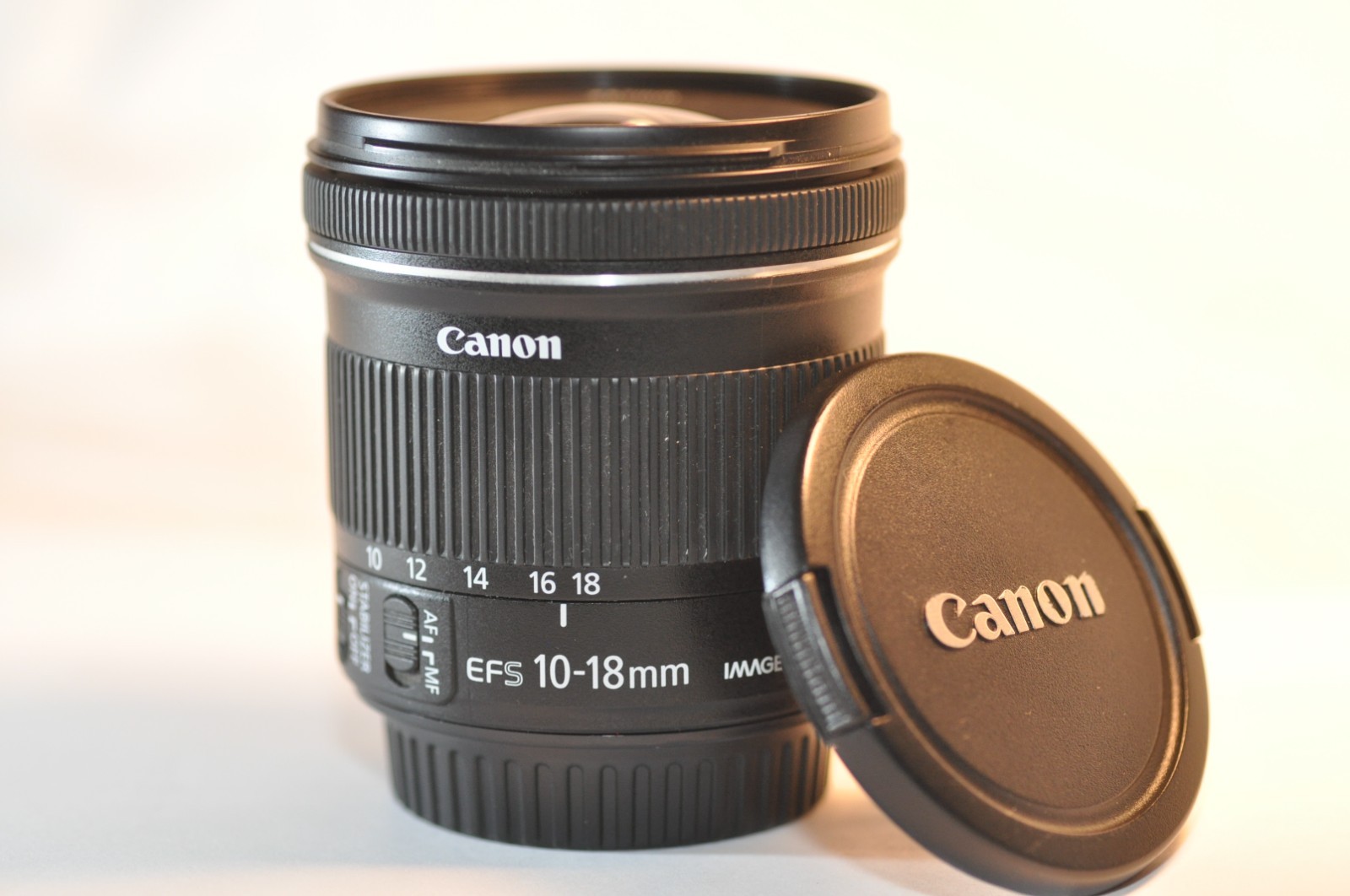 Canon EF-S 10-18mm 4.5-5.6 IS STM lens for EOS Rebel T8 T7 T6 SL 60D 70D 80D 90D