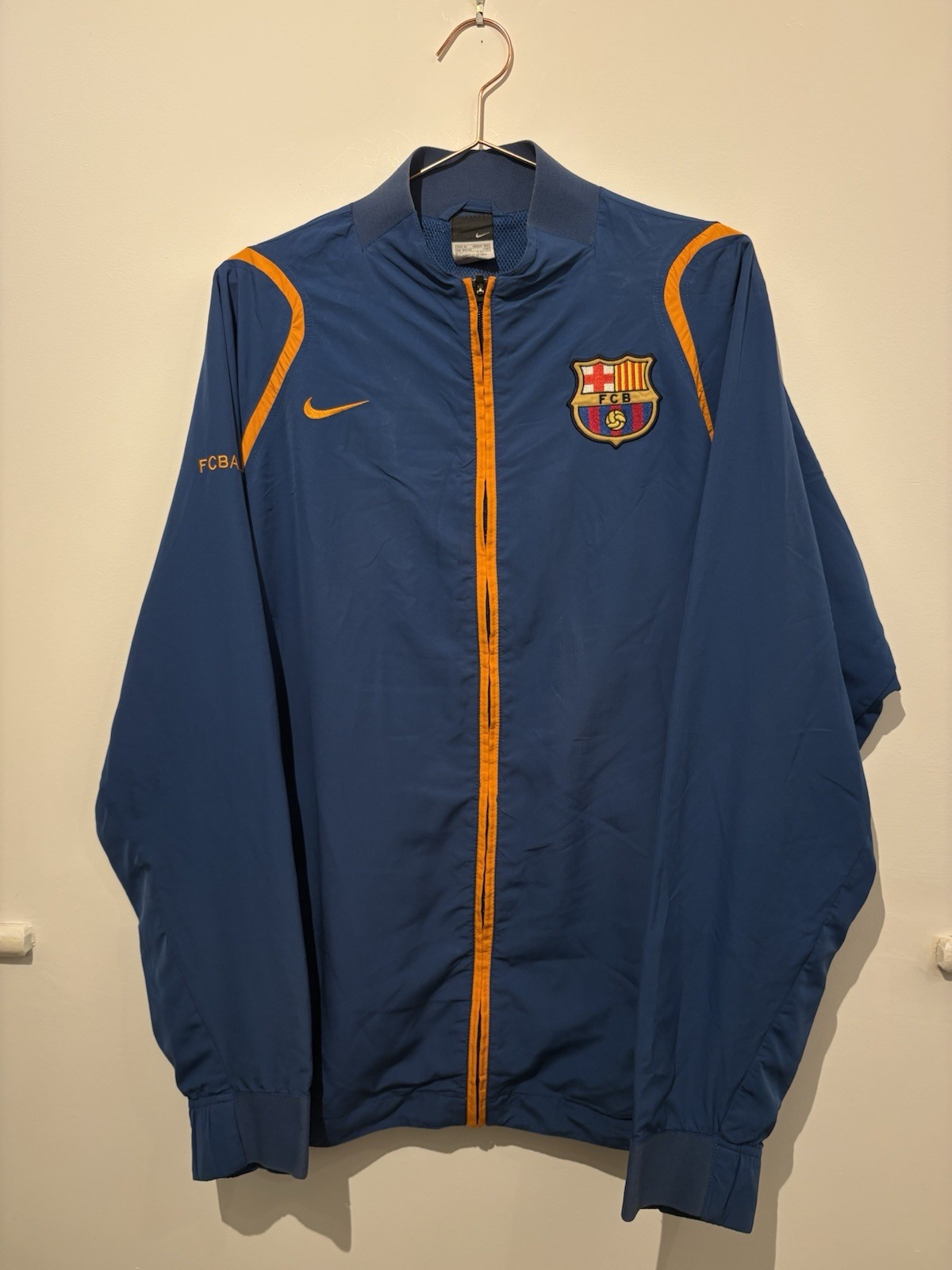 Nike FC Barcelona 2006/2007 Football Zip Up Track Jacket XL Men’s Nike FC Barcelona 2006/2007 Football Zip Up Track Jacket XL Men’s