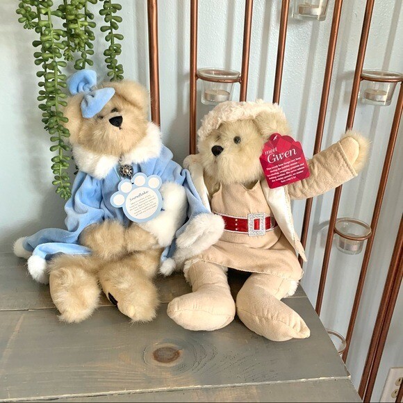 Macy’s Gwen Trade Secret Snowflake Holiday Bears Collectible Macy’s Gwen Trade Secret Snowflake Holiday Bears Collectible