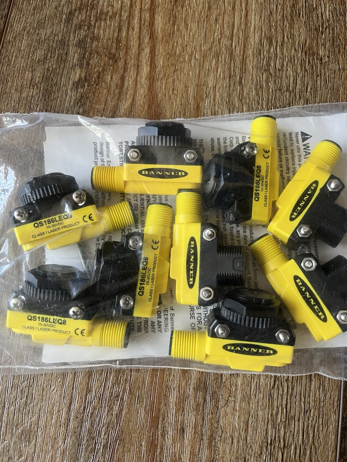NEW Banner Engineering QS186LEQ8 Photoelectric Sensor 10-30 VDC 70253 NEW Banner Engineering QS186LEQ8 Photoelectric Sensor 10-30 VDC 70253
