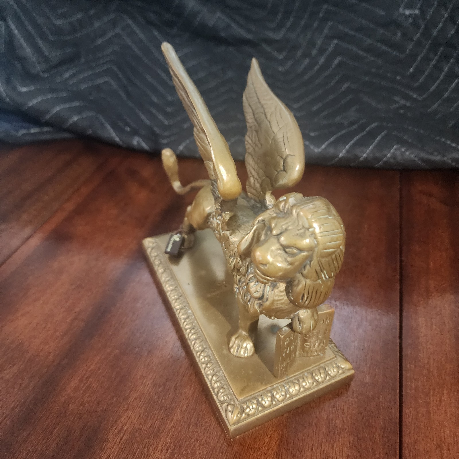 Vintage Italian Heavy Bronze Winged Lion Of St. Mark With Venezia Engraving Vintage Italian Heavy Bronze Winged Lion Of St. Mark With Venezia Engraving