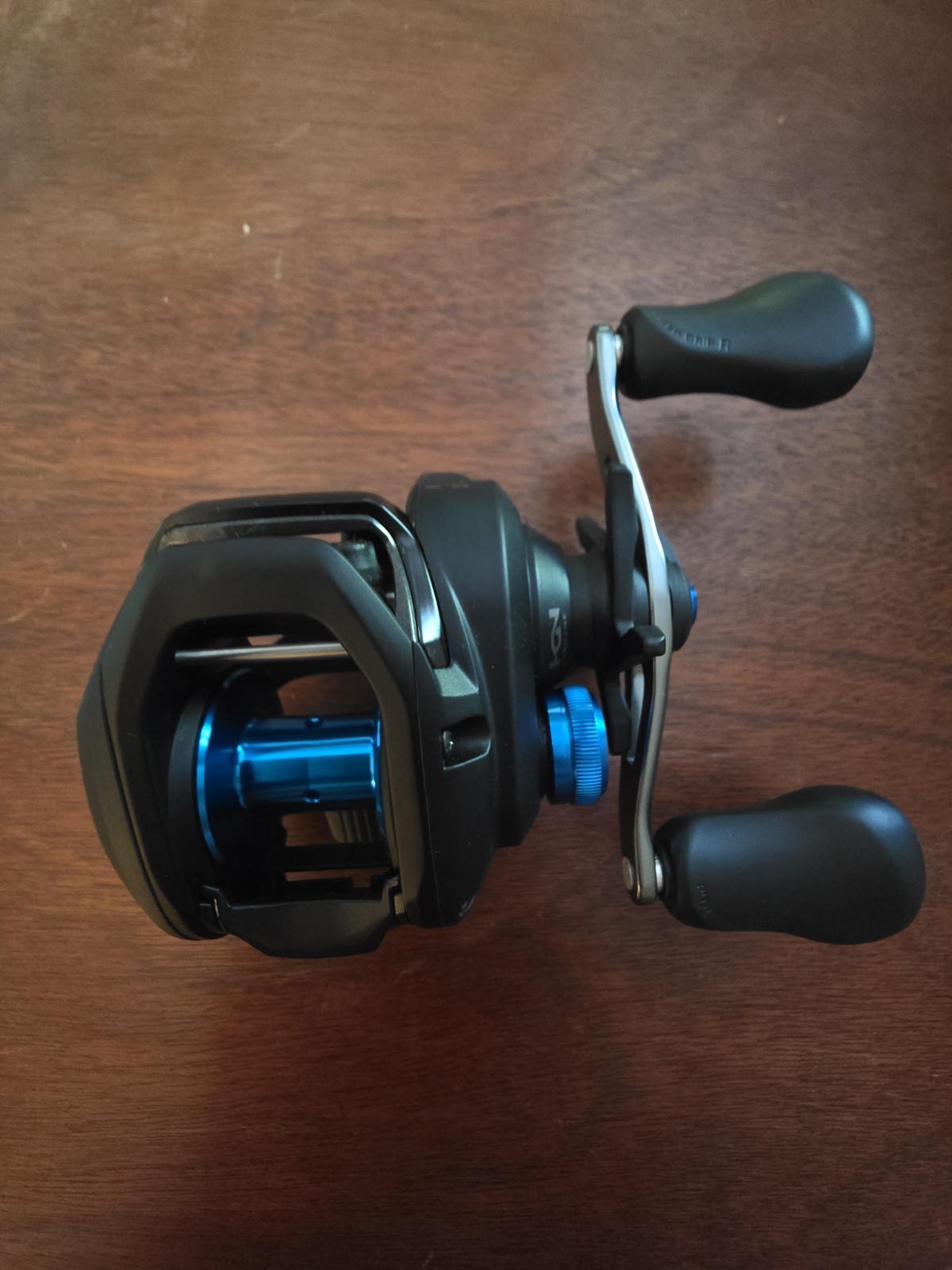 Shimano SLX 150HG Right-Hand Baitcast Reel 7.2:1 3+1 Star Drag Shimano SLX 150HG Right-Hand Baitcast Reel 7.2:1 3+1 Star Drag