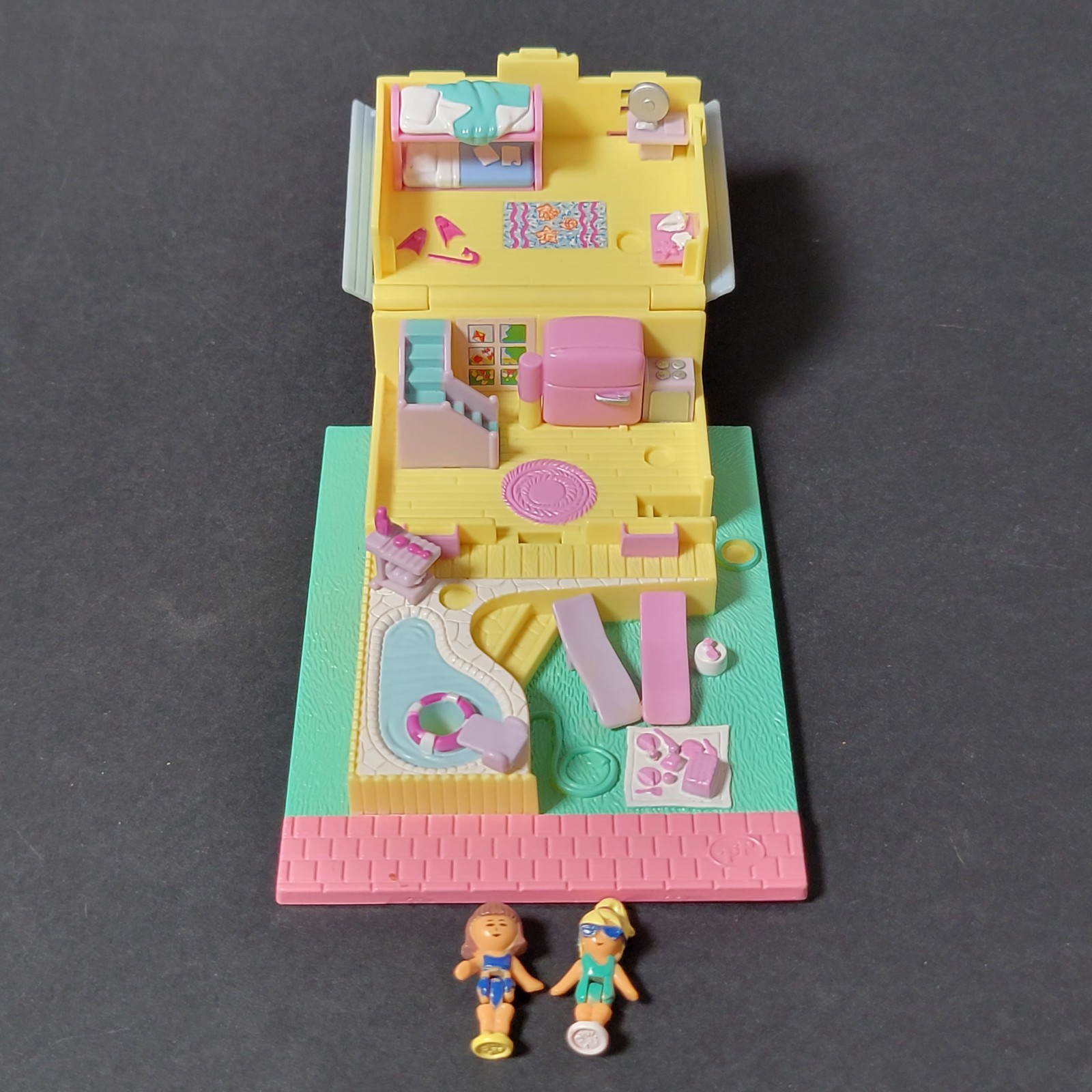 Vintage 1993 GUC Bluebird Polly Pocket Summer House Complete with Both Dolls MA