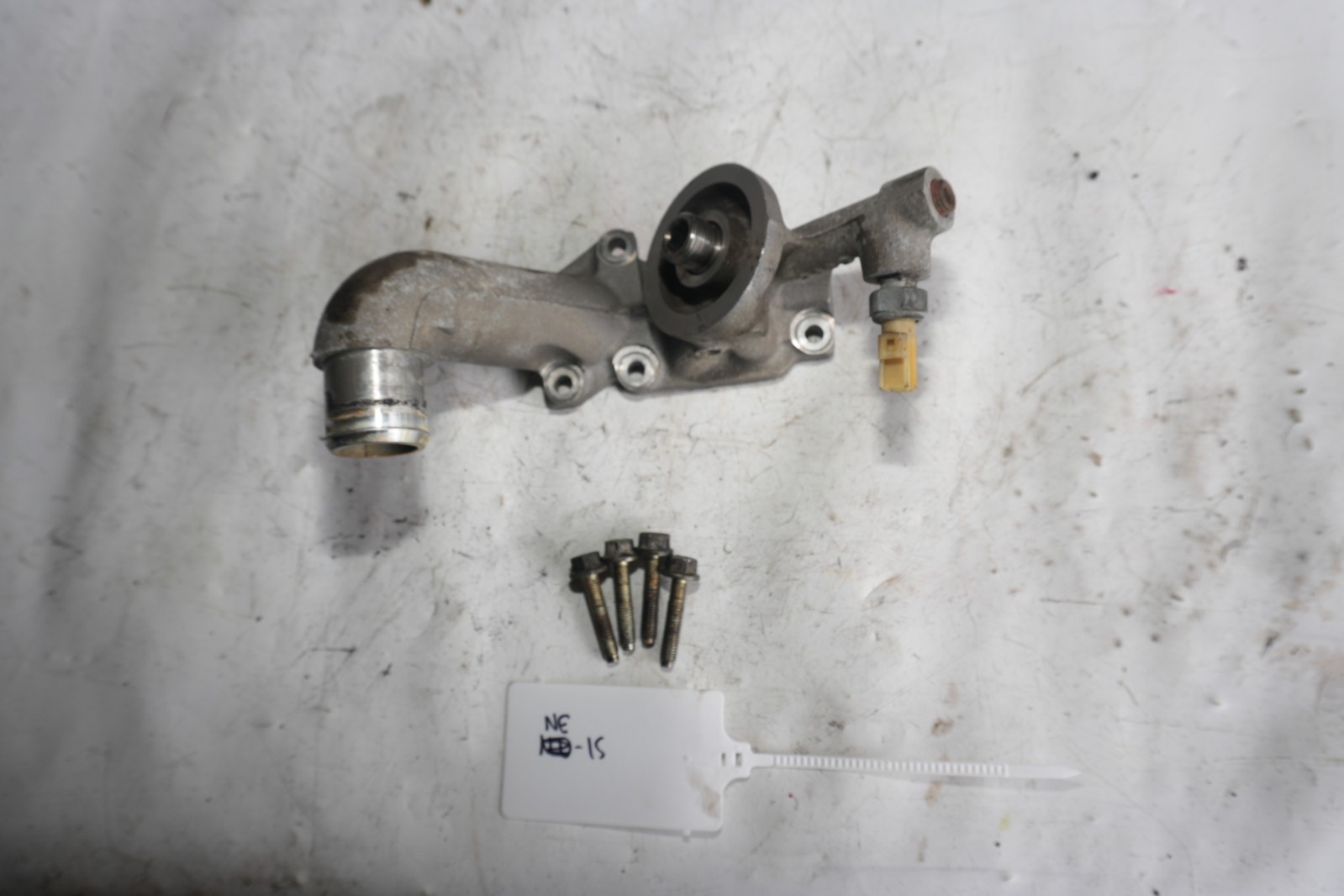 1999-2004 Ford Mustang 4.6L Oil Filter Housing Adapter 62LE-6684-BG OEM NE