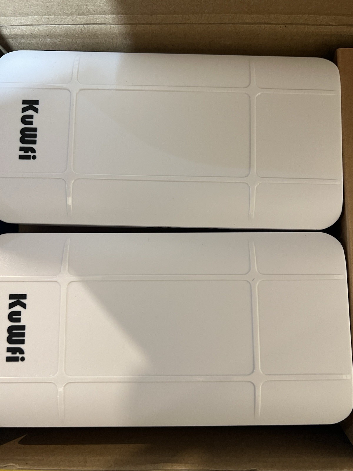 KuWFi Point to Point CPE 2.4GHz 300Mbps PoE 2-Port Ethernet White