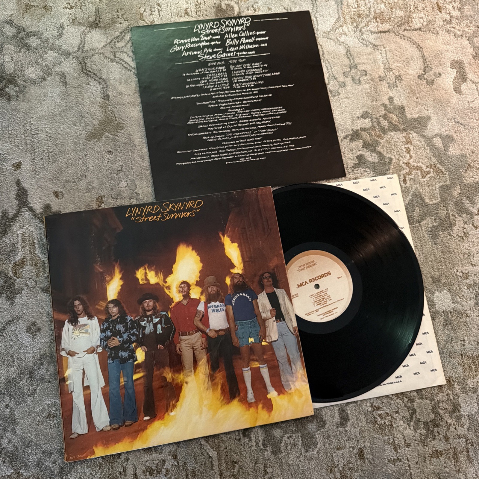Lynyrd Skynyrd Street Survivors LP Vinyl 1977 MCA Flame Cover w/ Insert EX