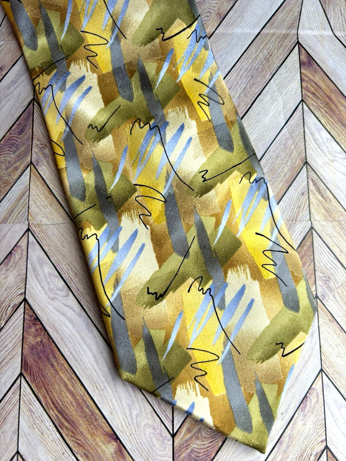 J. Garcia Lava Collection Forty Limited Edition 2005 Silk Tie Abstract Yellow J. Garcia Lava Collection Forty Limited Edition 2005 Silk Tie Abstract Yellow