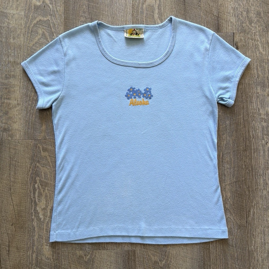 Vintage 1980s Alaska Baby Tee T-Shirt Moon Castles Size Large Vintage 1980s Alaska Baby Tee T-Shirt Moon Castles Size Large