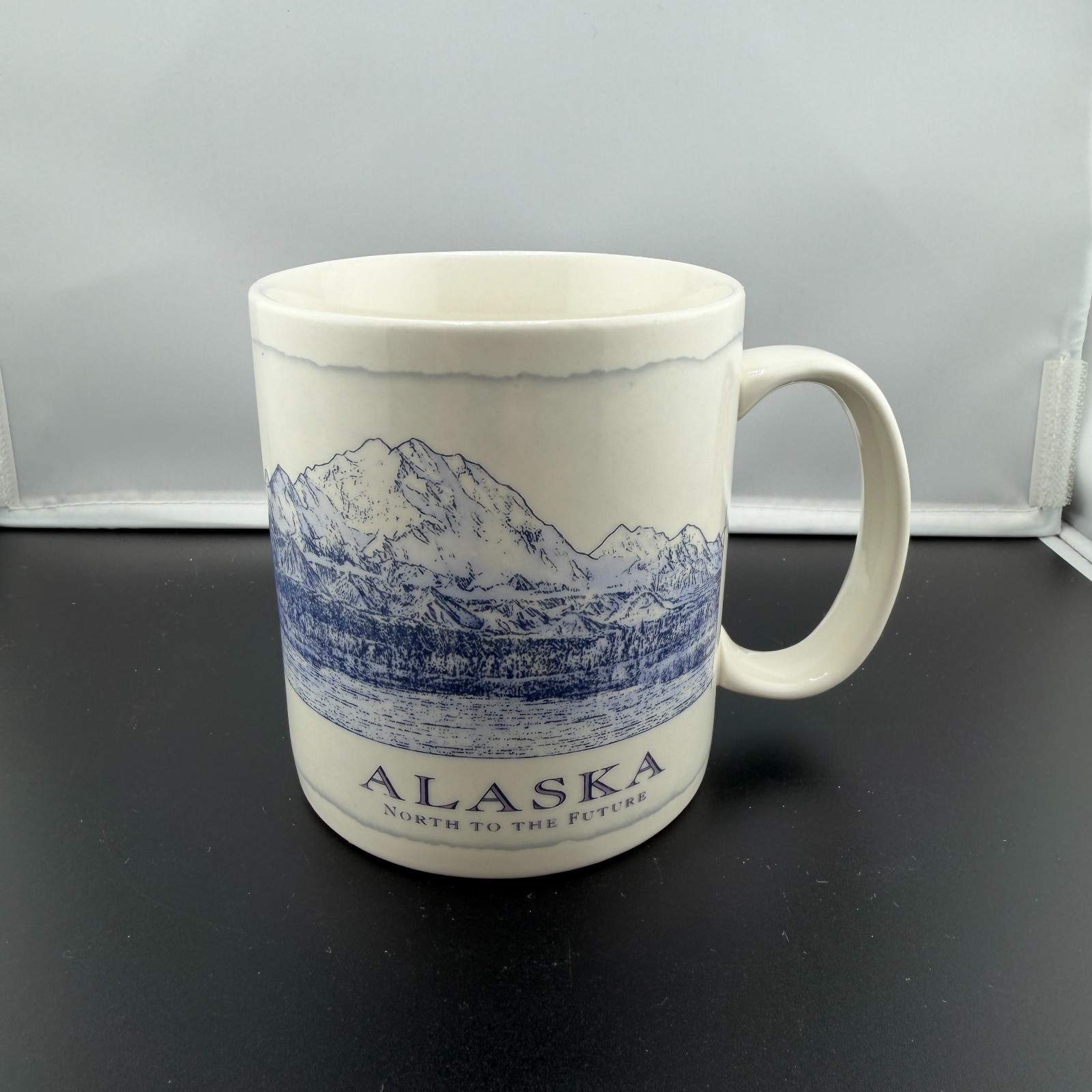 STARBUCKS ALASKA CITY COFFEE MUG CUP ARCHITECTURAL SERIES NORTH TO THE FUTURE STARBUCKS ALASKA CITY COFFEE MUG CUP ARCHITECTURAL SERIES NORTH TO THE FUTURE