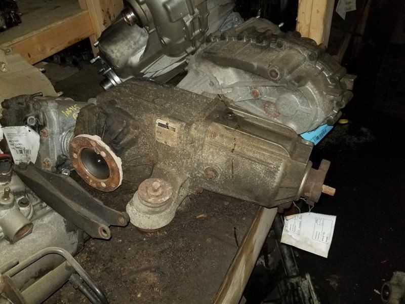 Carrier Rear AWD Fits 01-04 CARAVAN 10091008