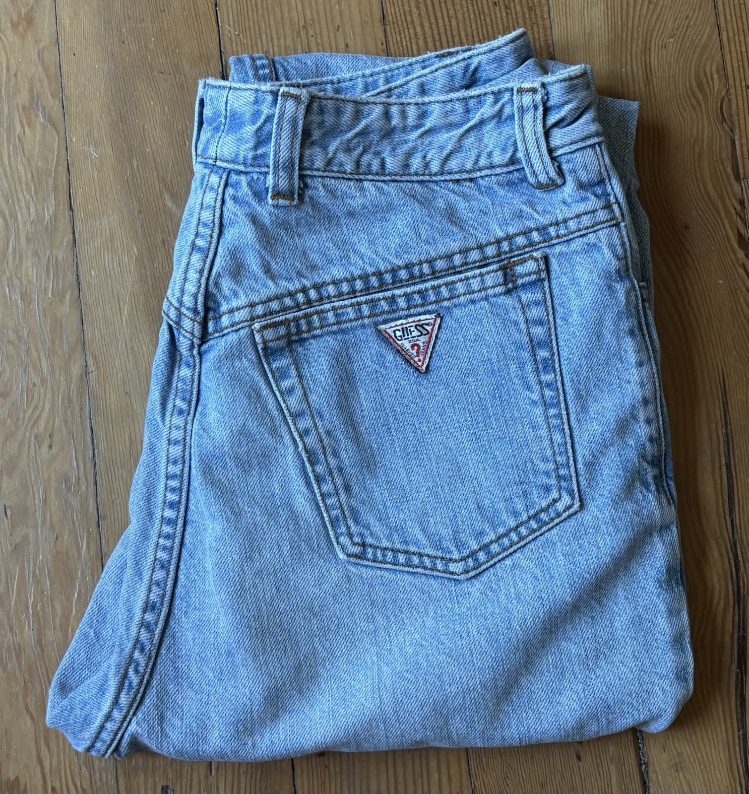 Late 80s Early 90s Guess Jeans Style 13015 Marciano Size 32, Measure 28 X 26 Late 80s Early 90s Guess Jeans Style 13015 Marciano Size 32, Measure 28 X 26