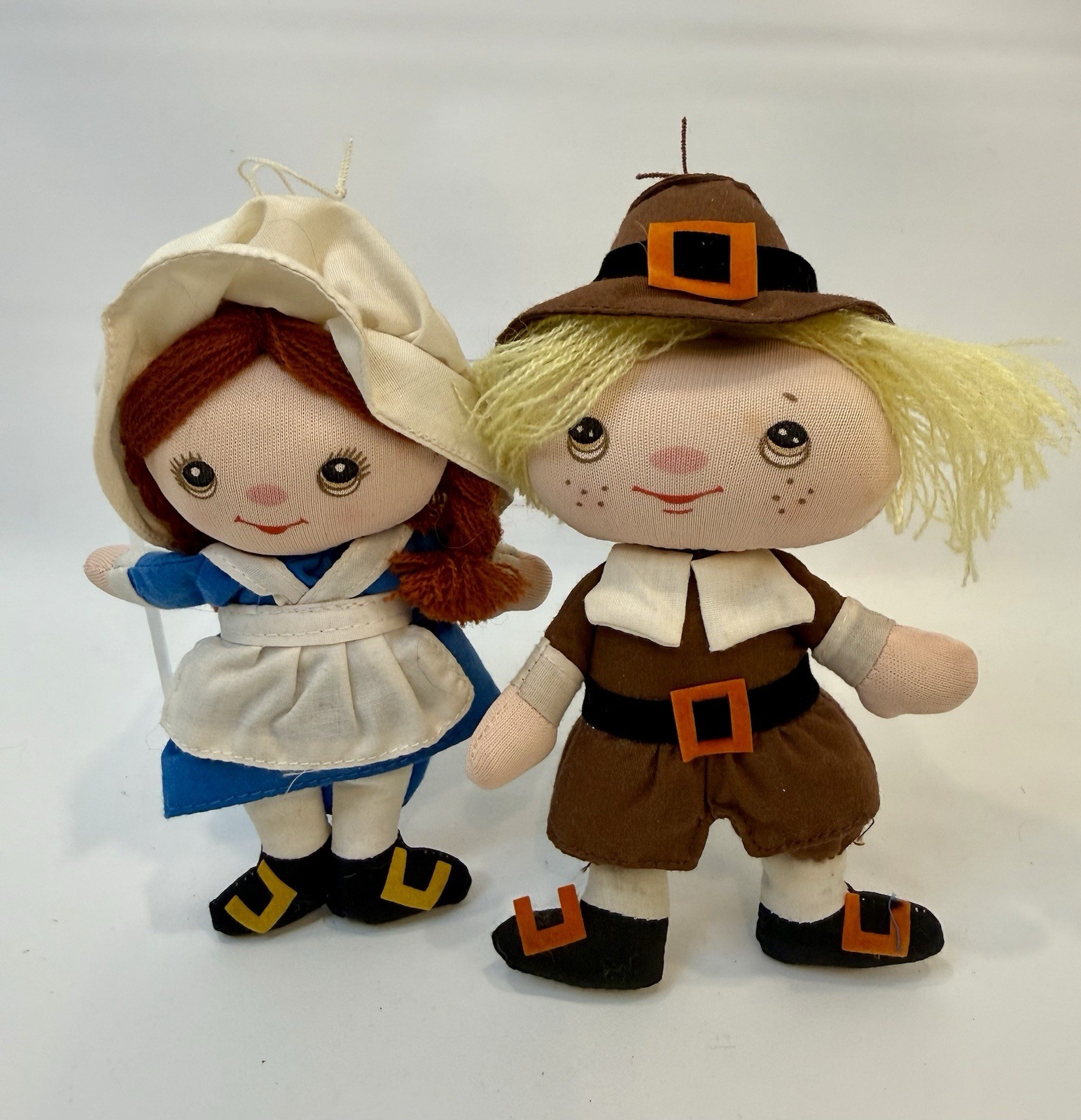 Vintage Russ Berrie Pilgrims Boy & Girl Thanksgiving Plush Doll Set 5” Hanging
