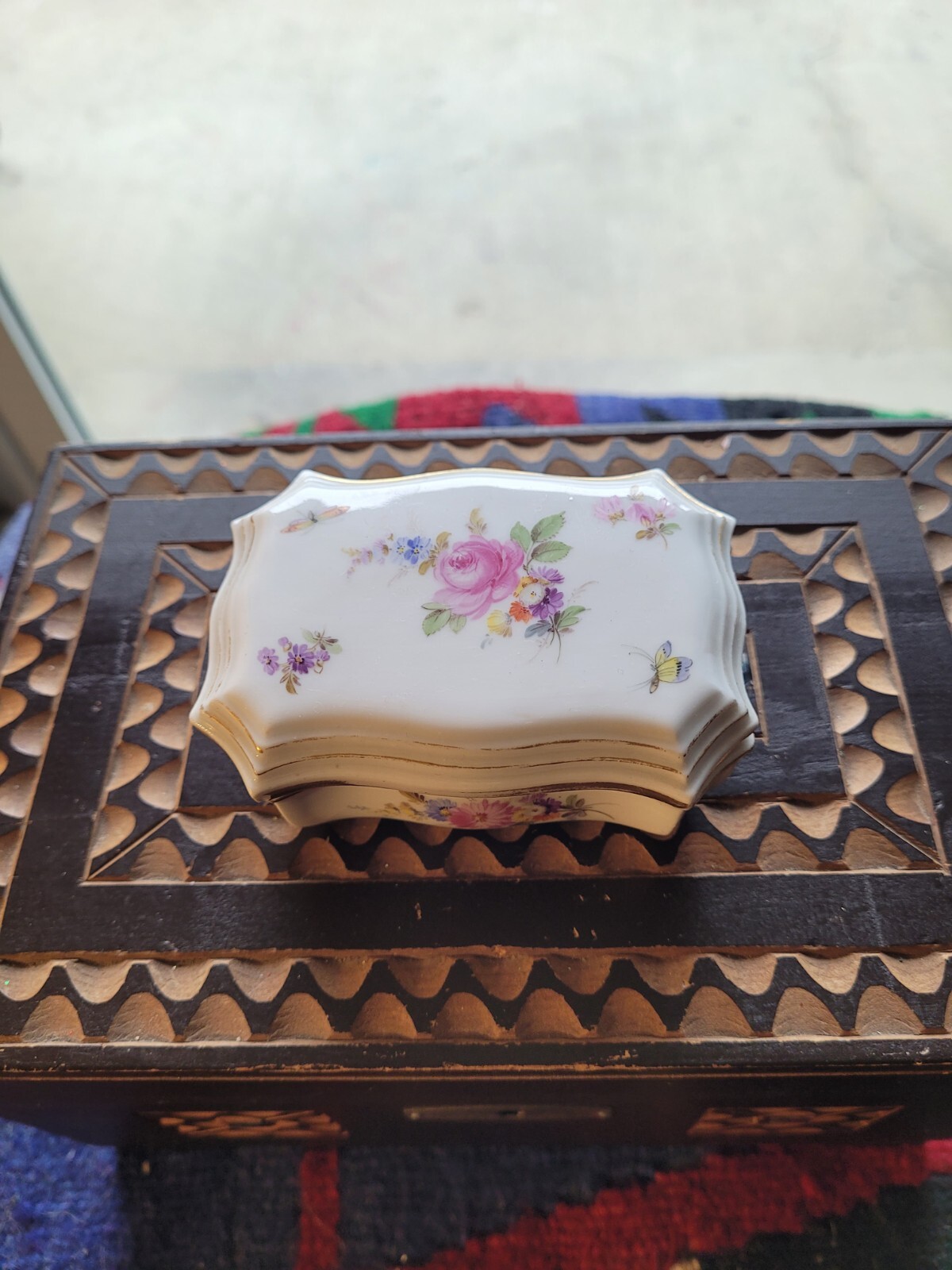 Antique porcelain Meissen Porcelain Jewelry trinket Box w/Lid Antique porcelain Meissen Porcelain Jewelry trinket Box w/Lid