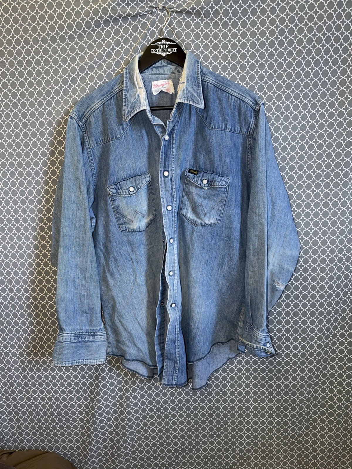 Vintage 1960s Wrangler Denim Button Up Shirt Men\'s Large Vintage 1960s Wrangler Denim Button Up Shirt Men\'s Large