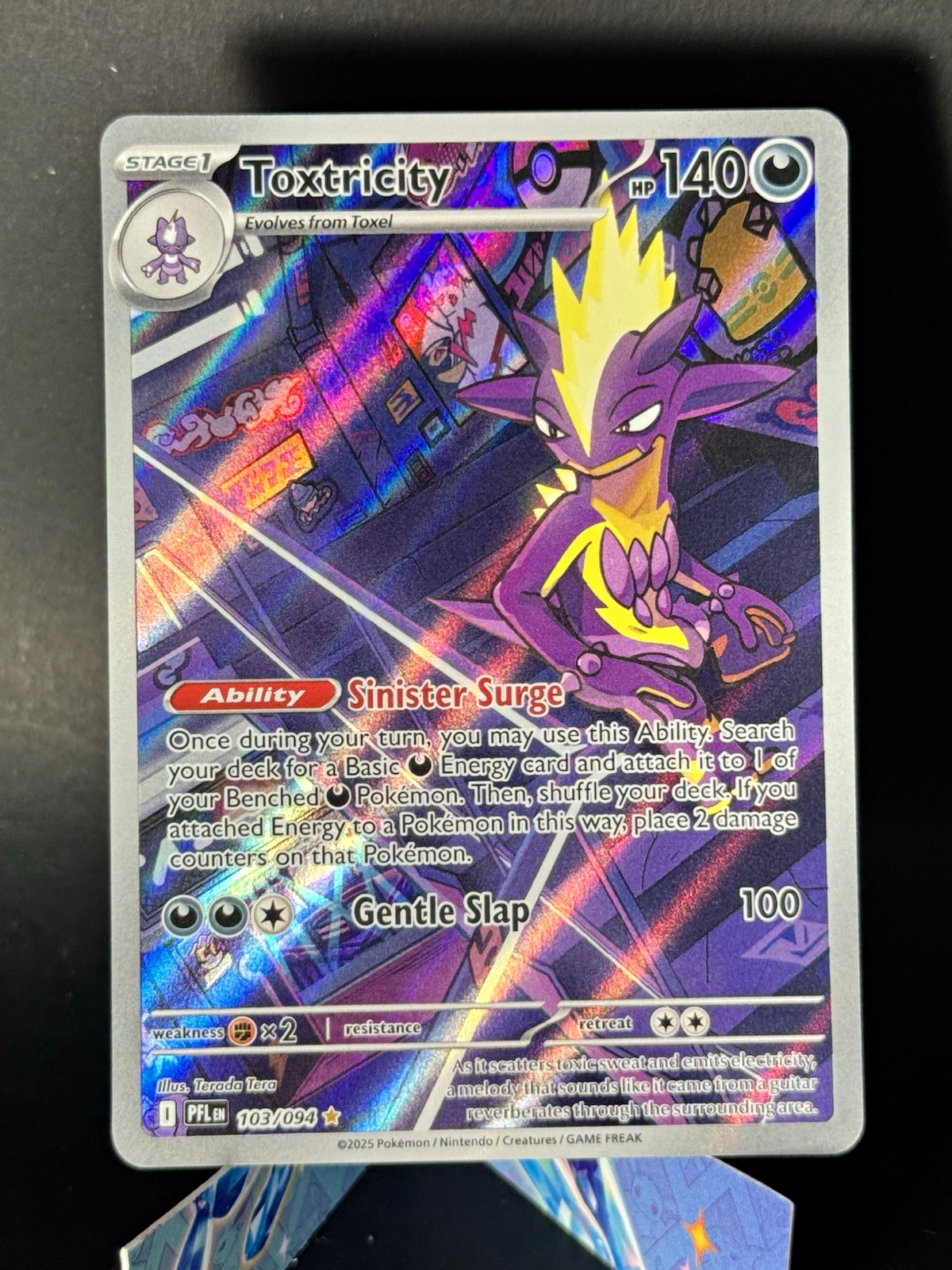 The Pokémon Company Toxtricity 103/094 Me02 Phantasmal Flames IR Holo EN HP 140 The Pokémon Company Toxtricity 103/094 Me02 Phantasmal Flames IR Holo EN HP 140