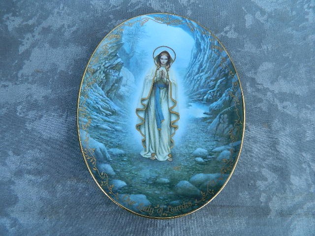 Bradford Exchange Our Lady of Lourdes Collector Plate - 1994 -Free Shipping Bradford Exchange Our Lady of Lourdes Collector Plate - 1994 -Free Shipping