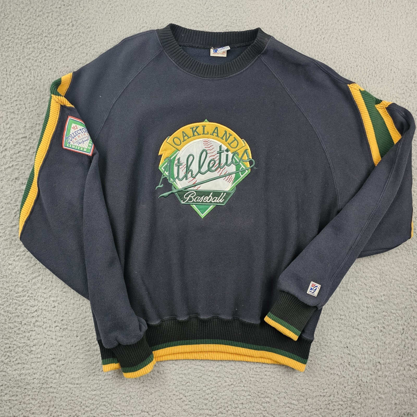 Vintage Oakland Athletics Sweater Large MLB Baseball 90s The Game Collectors USA Vintage Oakland Athletics Sweater Large MLB Baseball 90s The Game Collectors USA