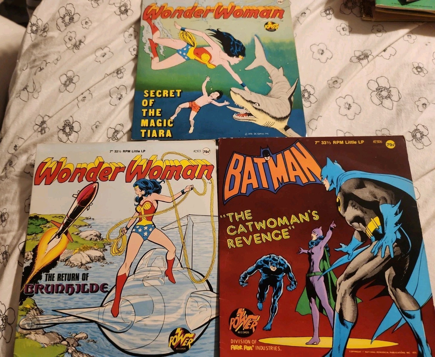 Vintage 1975 Batman Catwoman’s Revenge 33 1/3 RPM Record  & 2 Wonder Woman 