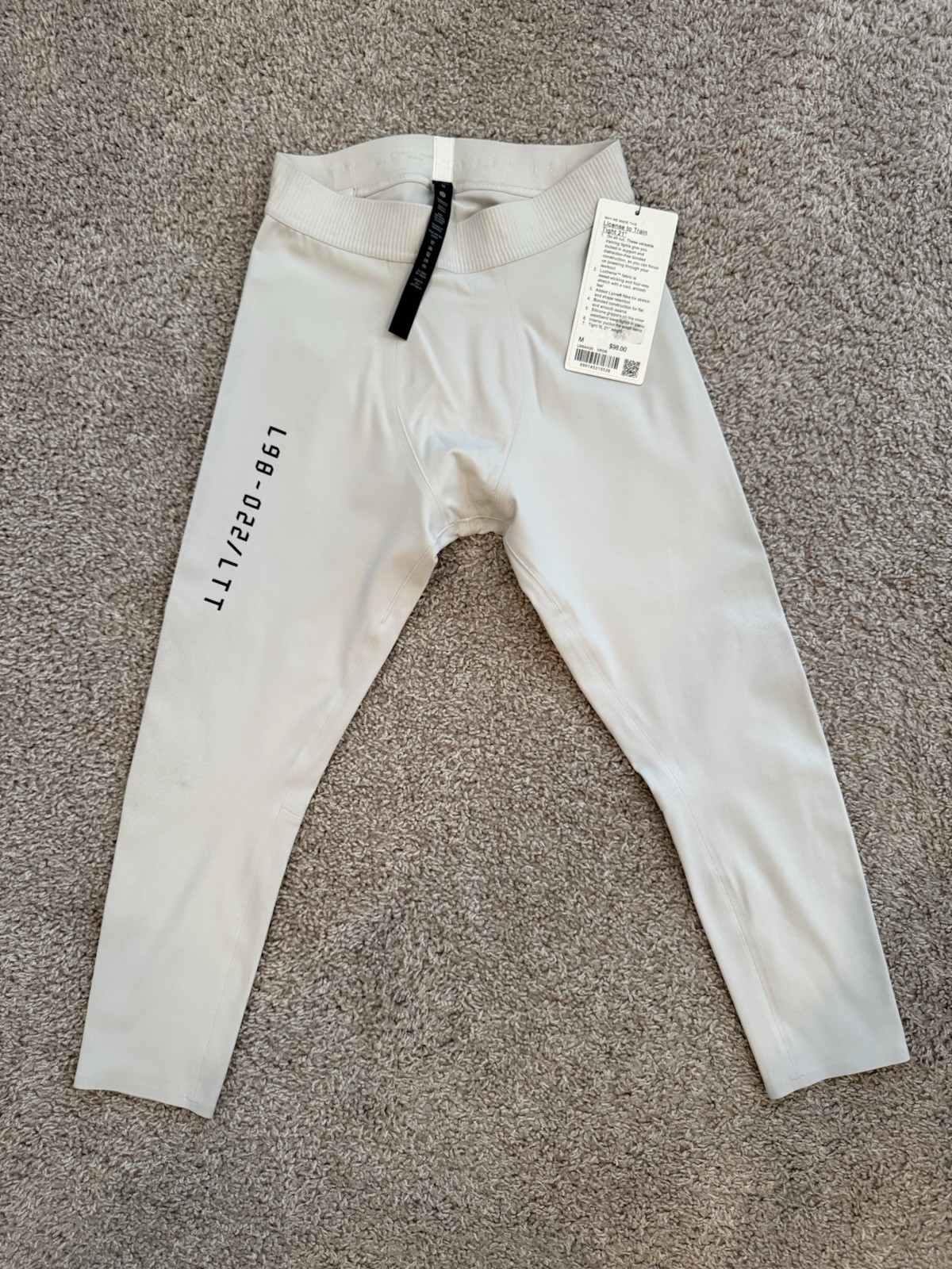 BNWT Lululemon License to Train Tight 21\ BNWT Lululemon License to Train Tight 21\