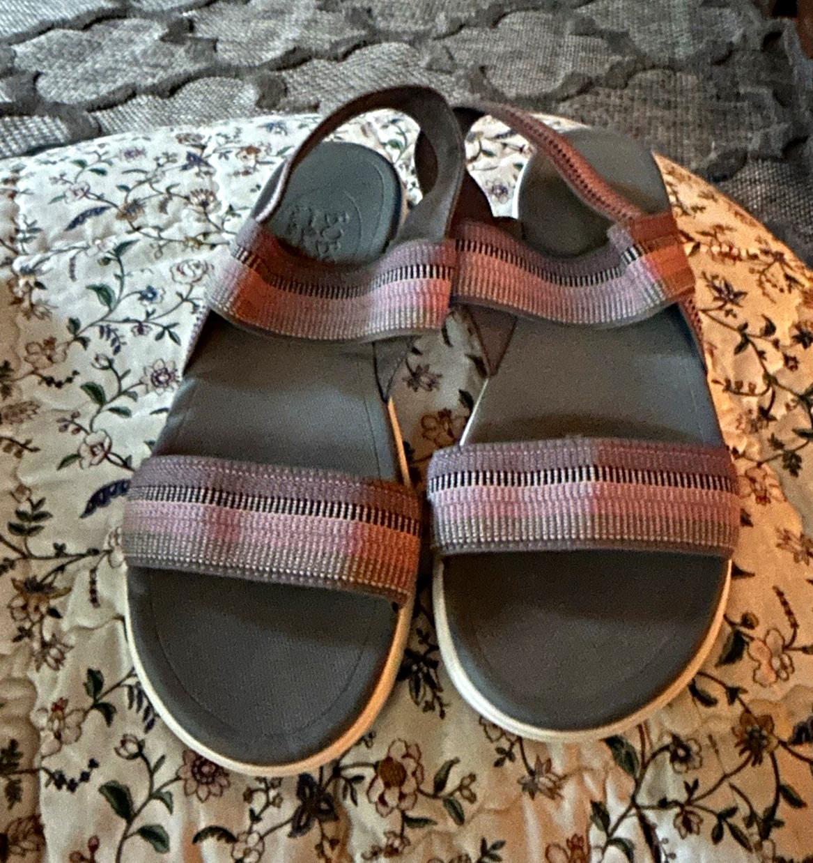 BOBS from Skechers Plush Foam Strappy Slip-On Cushioned Sandals Gray/Pink 9 BOBS from Skechers Plush Foam Strappy Slip-On Cushioned Sandals Gray/Pink 9