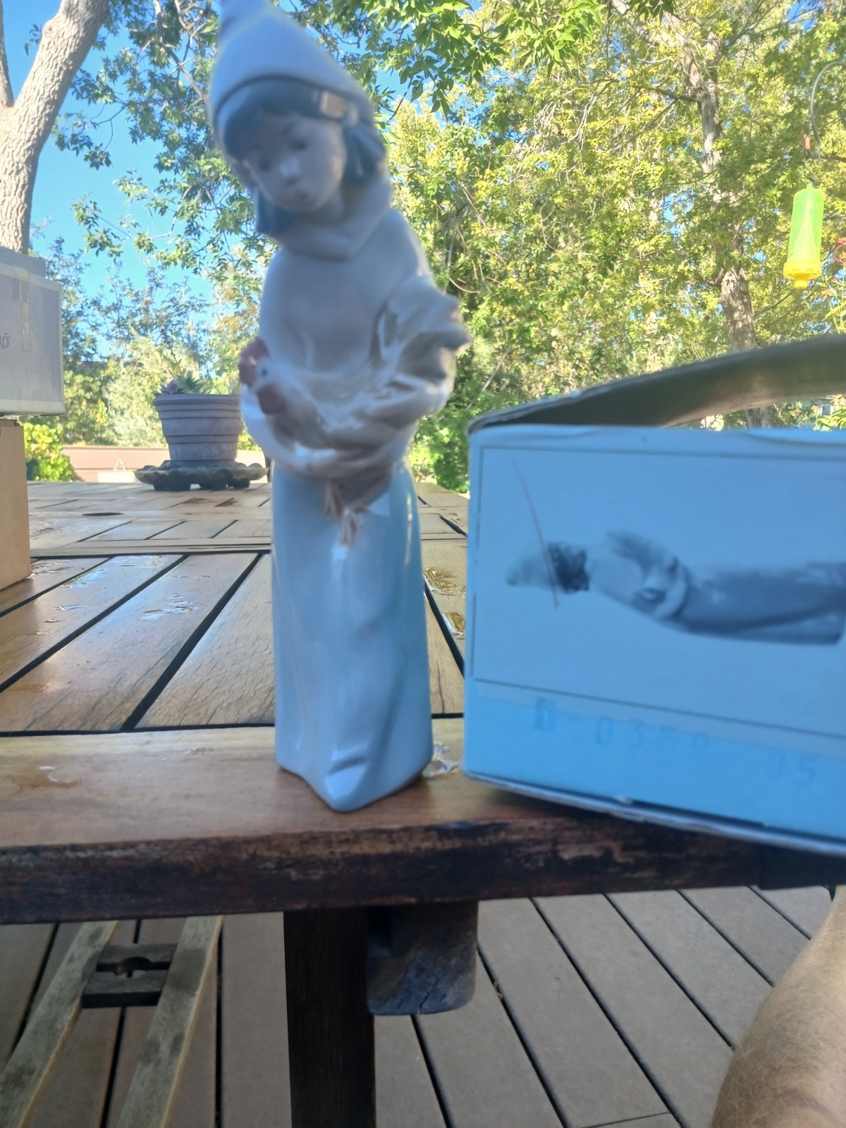 Lladro Shepherdess With Rooster 4677 Retired Mint With Box 1969-1970 Lladro Shepherdess With Rooster 4677 Retired Mint With Box 1969-1970